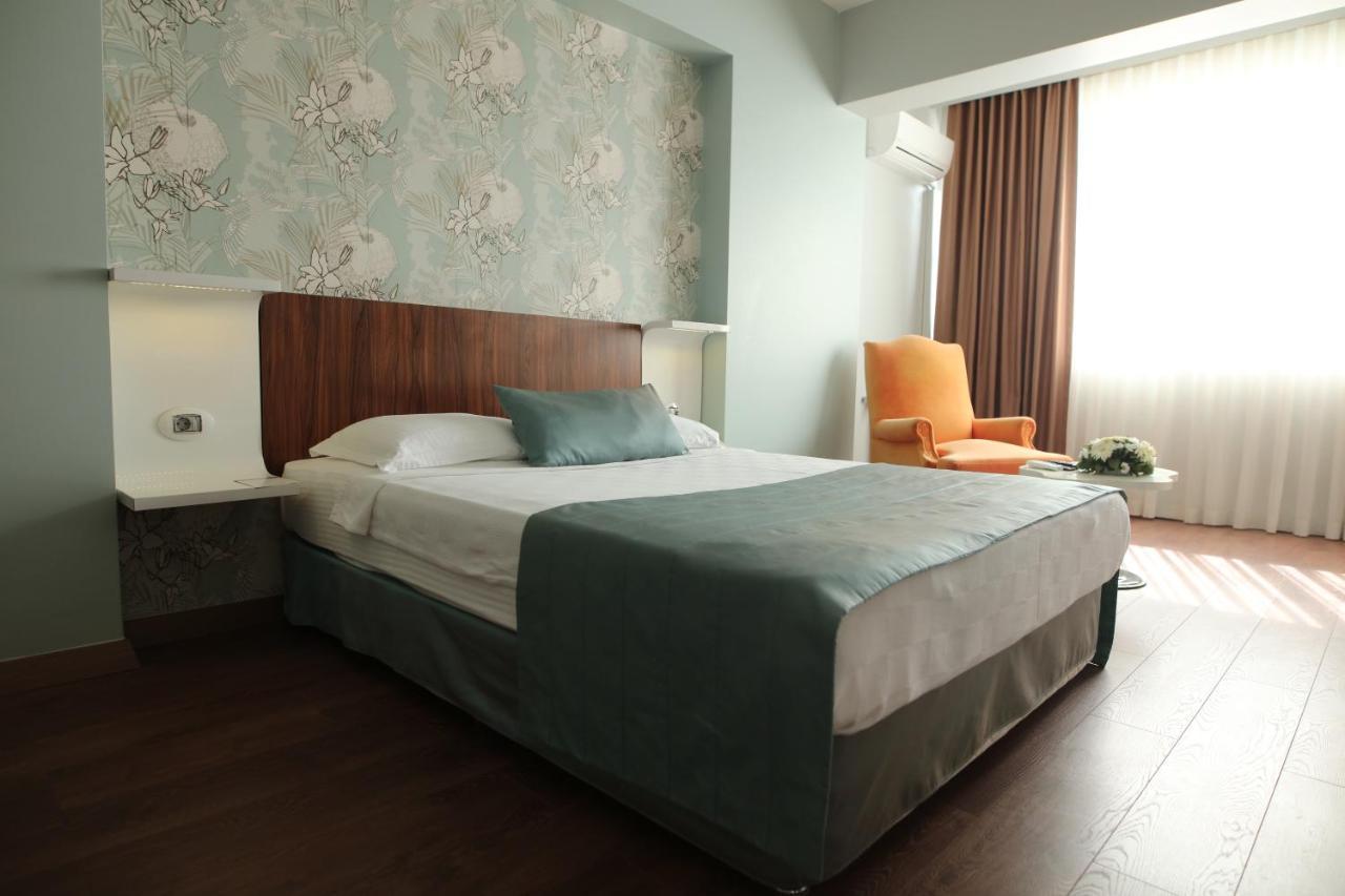 Buyuk Saruhan Hotel Manisa Bagian luar foto