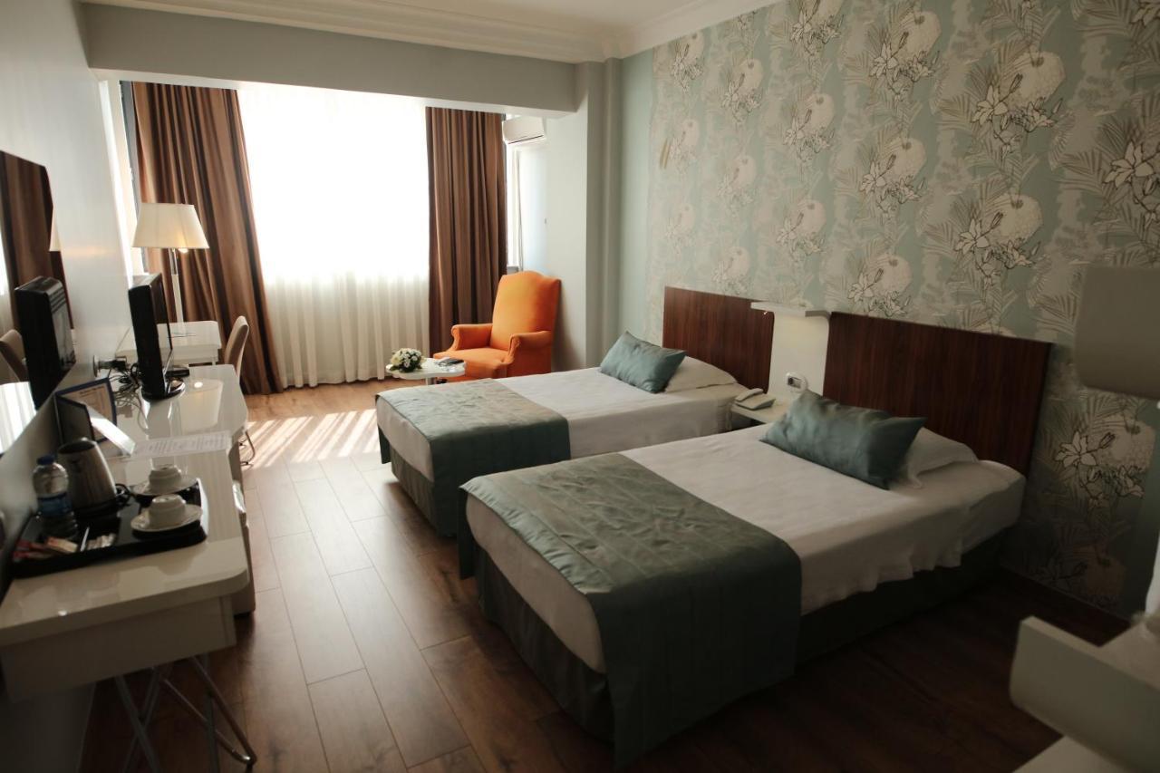 Buyuk Saruhan Hotel Manisa Bagian luar foto