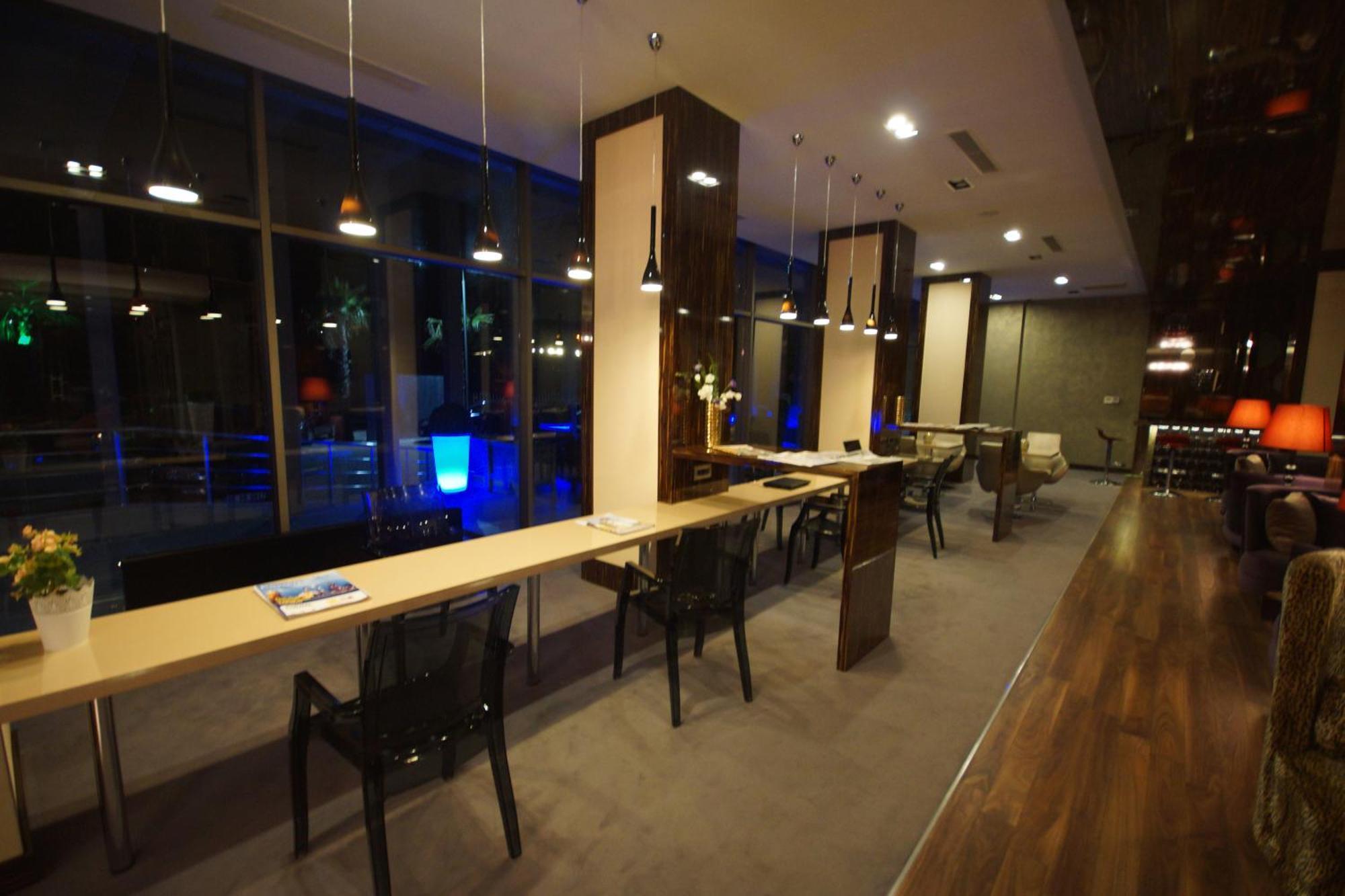 Buyuk Saruhan Hotel Manisa Bagian luar foto