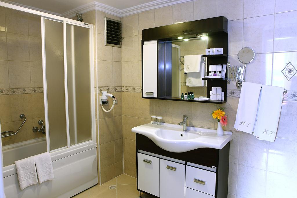 Buyuk Saruhan Hotel Manisa Bagian luar foto
